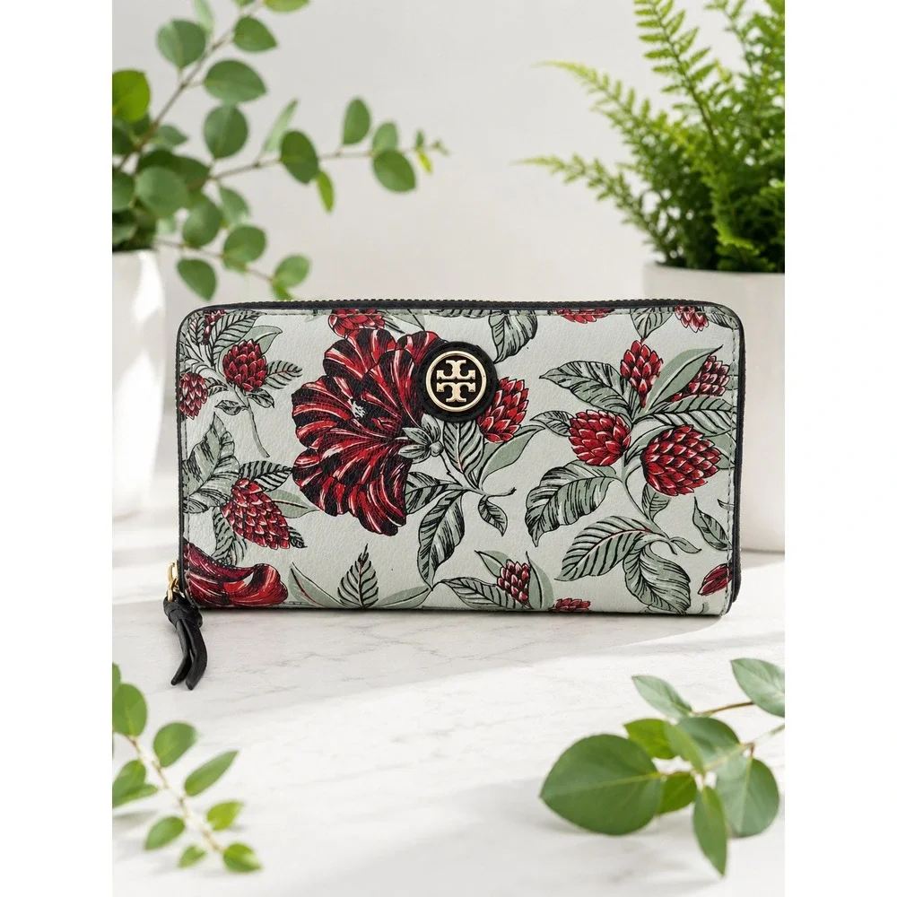W285 Tory Burch Kerrington Continental zip wallet